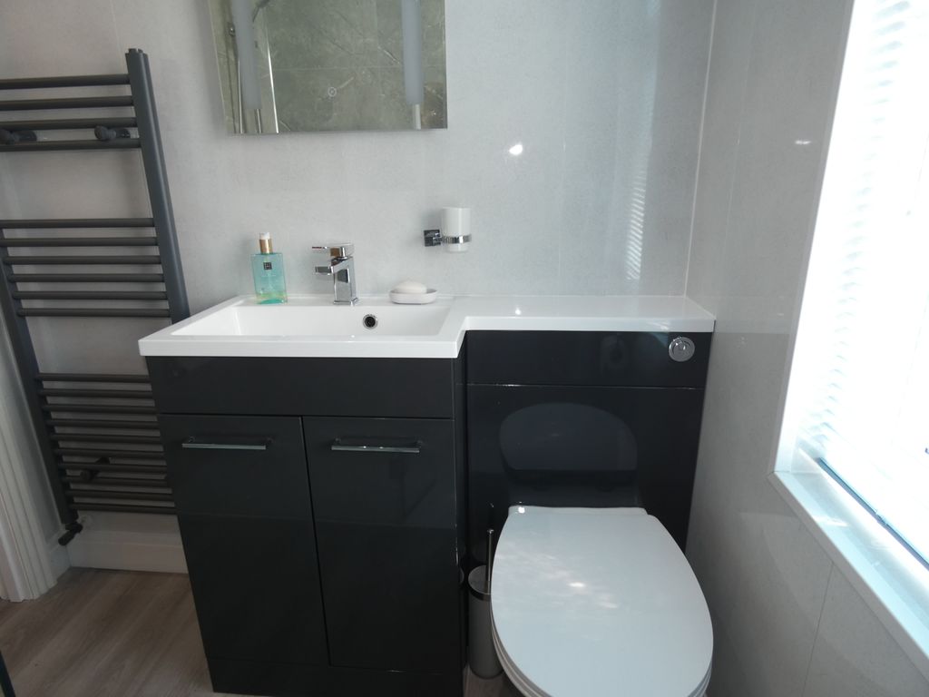 First Floor Shower Room- click for photo gallery